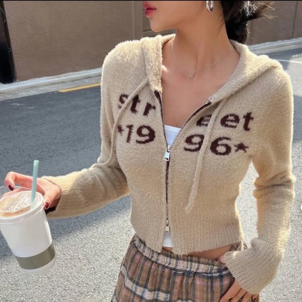 Sweater - Picture 2 of 4